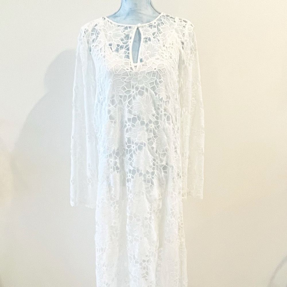 NWT Johnny Was - Garden White Lace Maxi Dress with Keyhole Neckline - Size M - Picture 6 of 15